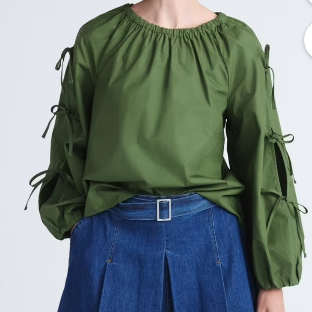 NWT Free Assembly Long Sleeve Dark Olive Green On Off-Shoulder Top Size Medium